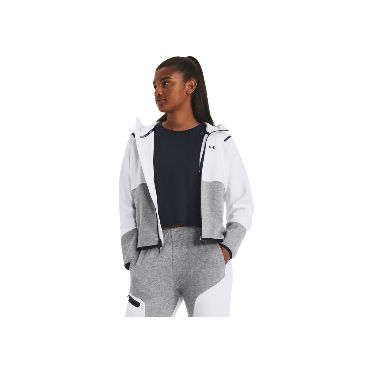 UNDERARMOURFW24/1379842-100_3.jpg