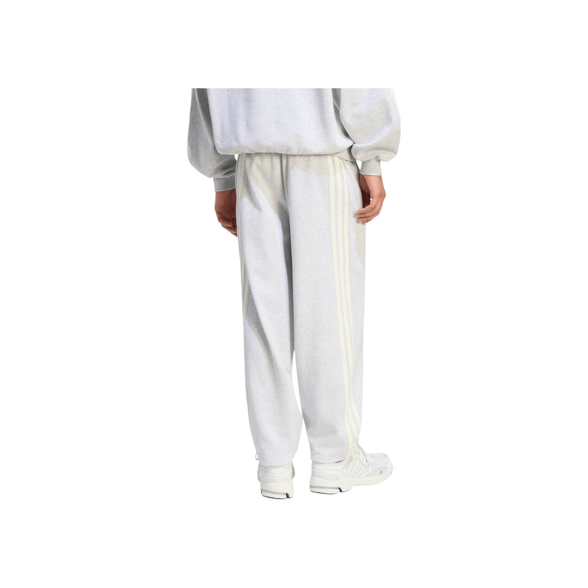 ADIDASFW26/quality-sport-pantalone-adidas-KW2360-2.jpg