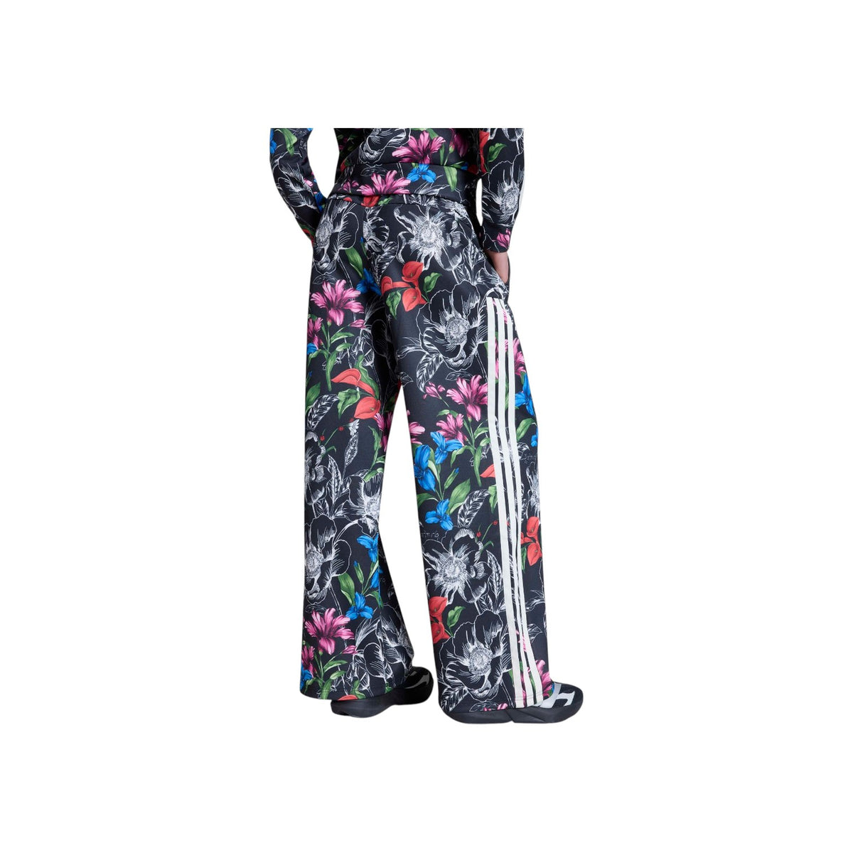 ADIDASFW26/quality-sport-pantaloni-adidas-KR0243-2.jpg