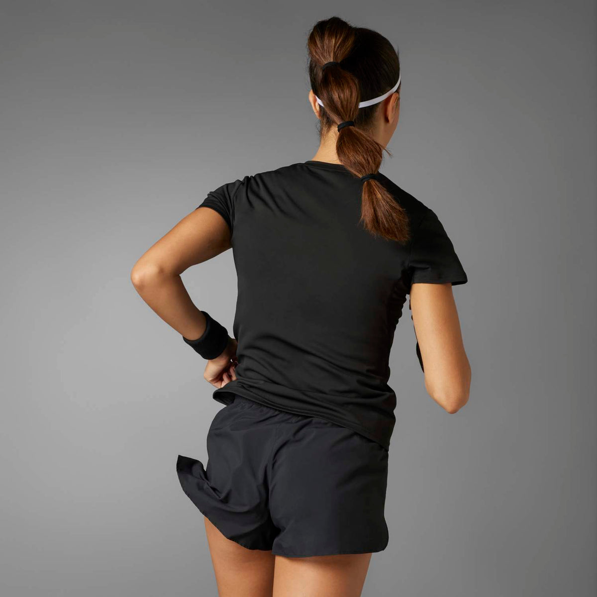 ADIDASFW26/quality-sport-t-shirt-adidas-IN1172-2.jpg